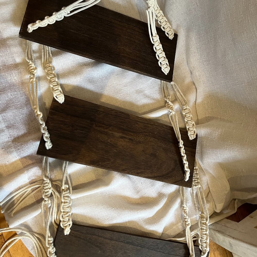 wall hanging shelf